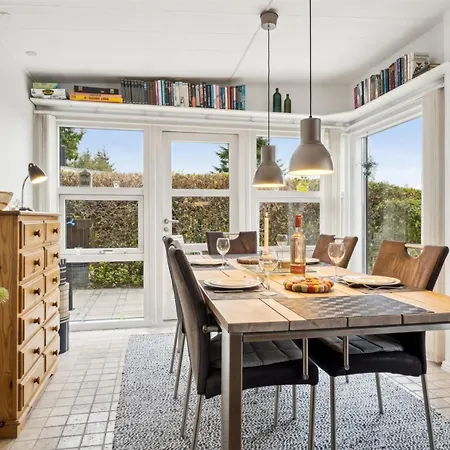 Yngvy - 500m From The Sea By Interhome בית נופש *