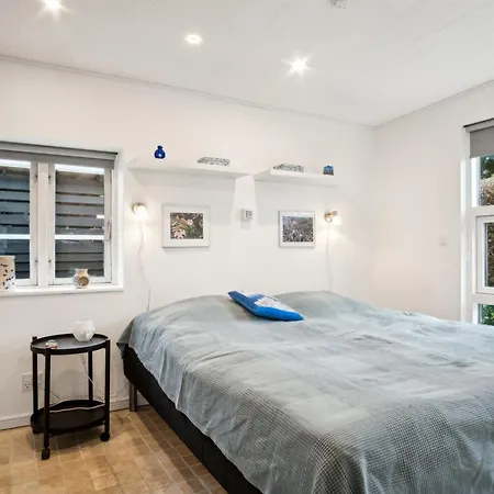 Semesterbostad Yngvy - 500m From The Sea By Interhome *