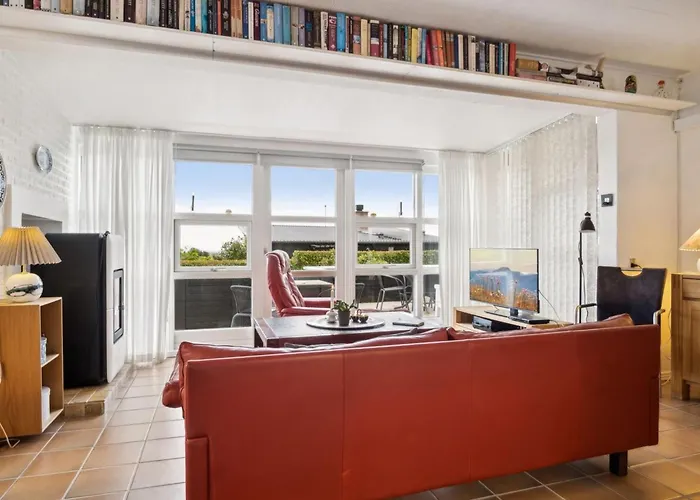 Yngvy - 500m From The Sea By Interhome *